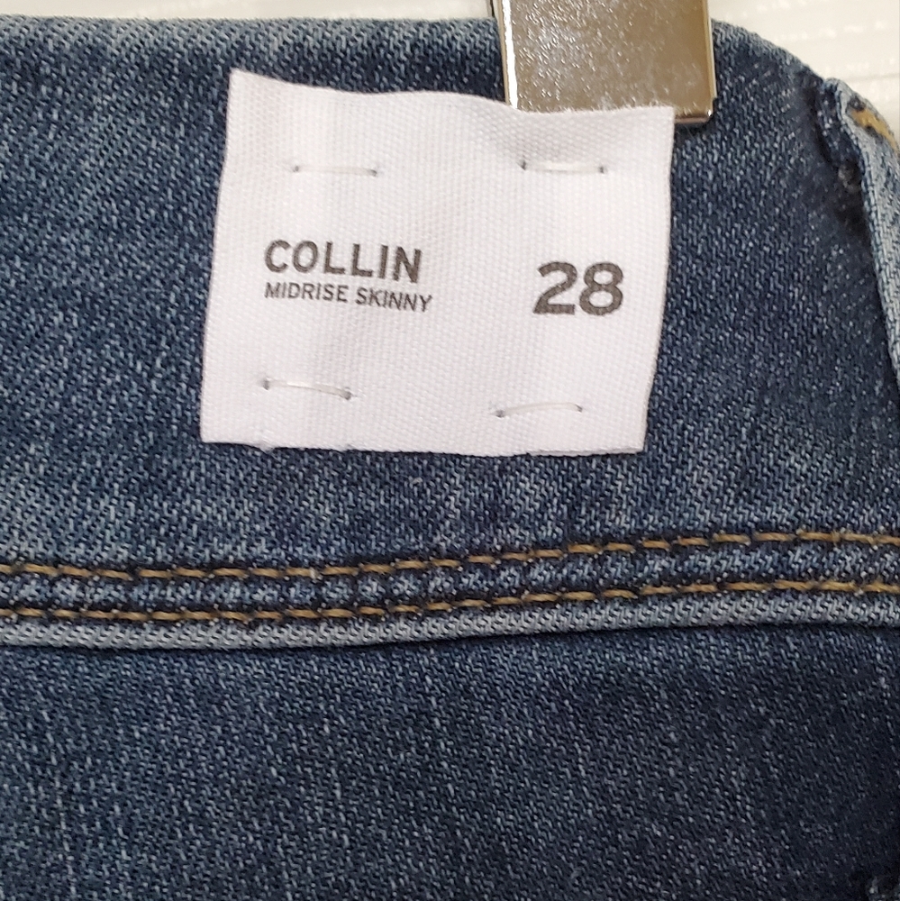 Hudson Collin Midrise Skinny Jeans in Journee - Picture 7 of 8